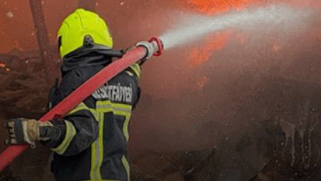 Mersin'de fabrika yangını!