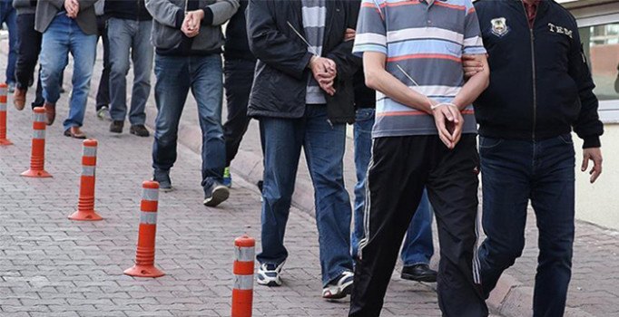 Mersin'de FETÖ operasyonu: 36 kişi gözaltında