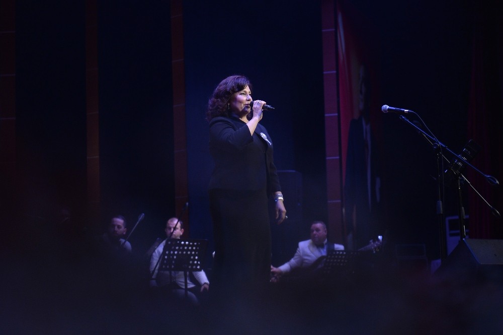 Mersin’de Gülşen Kutlu konseri 