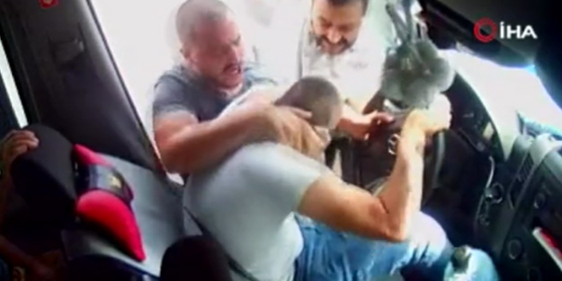 Mersin’de güpegündüz rezillik! Yolcularının gözü önünde saldırdılar