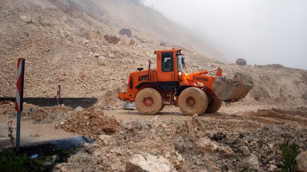 Mersin'de heyelan meydana geldi