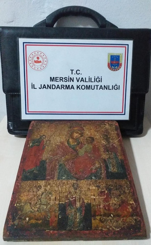Mersin’de Hz. İsa ve Hz. Meryem figürlü ikon ele geçirildi 