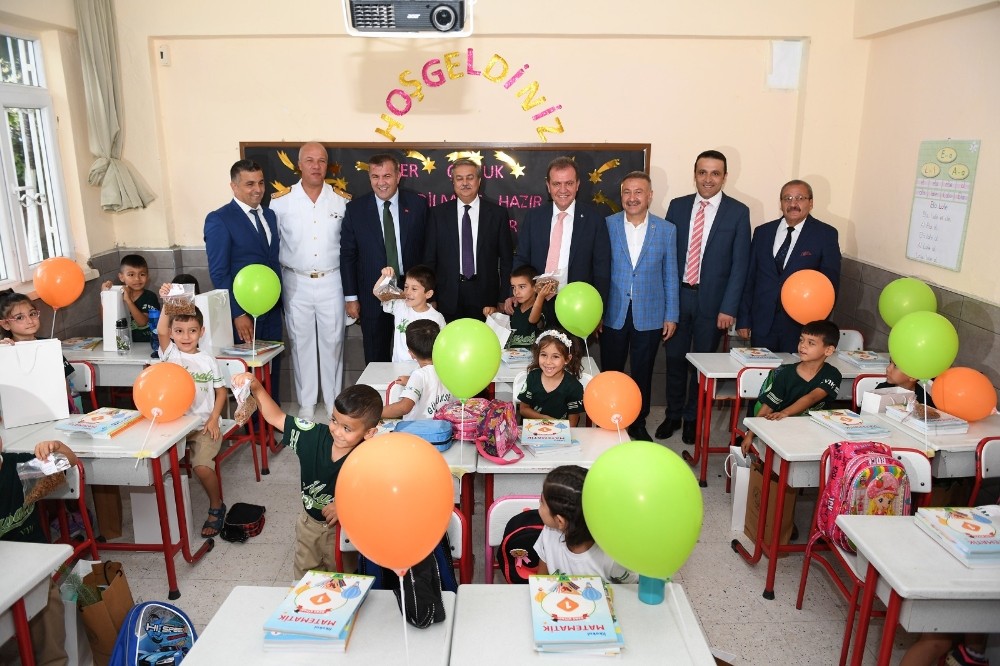 Mersin’de ilk ders zili çaldı 