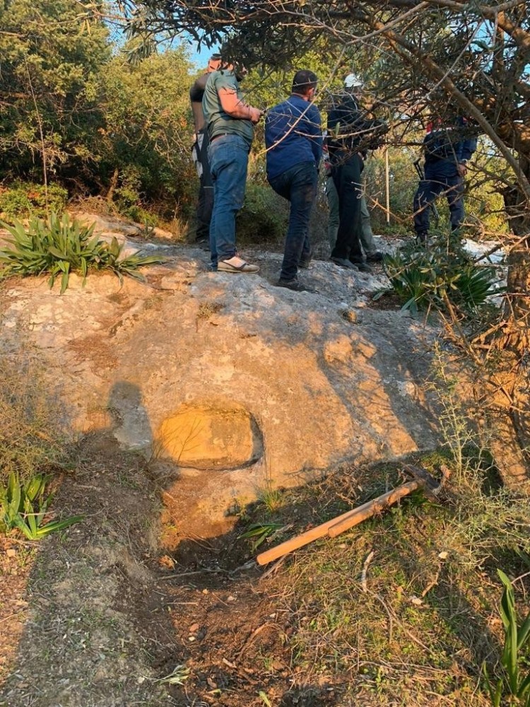 Mersin’de izinsiz kazı yapan 10 kişi suçüstü yakalandı 