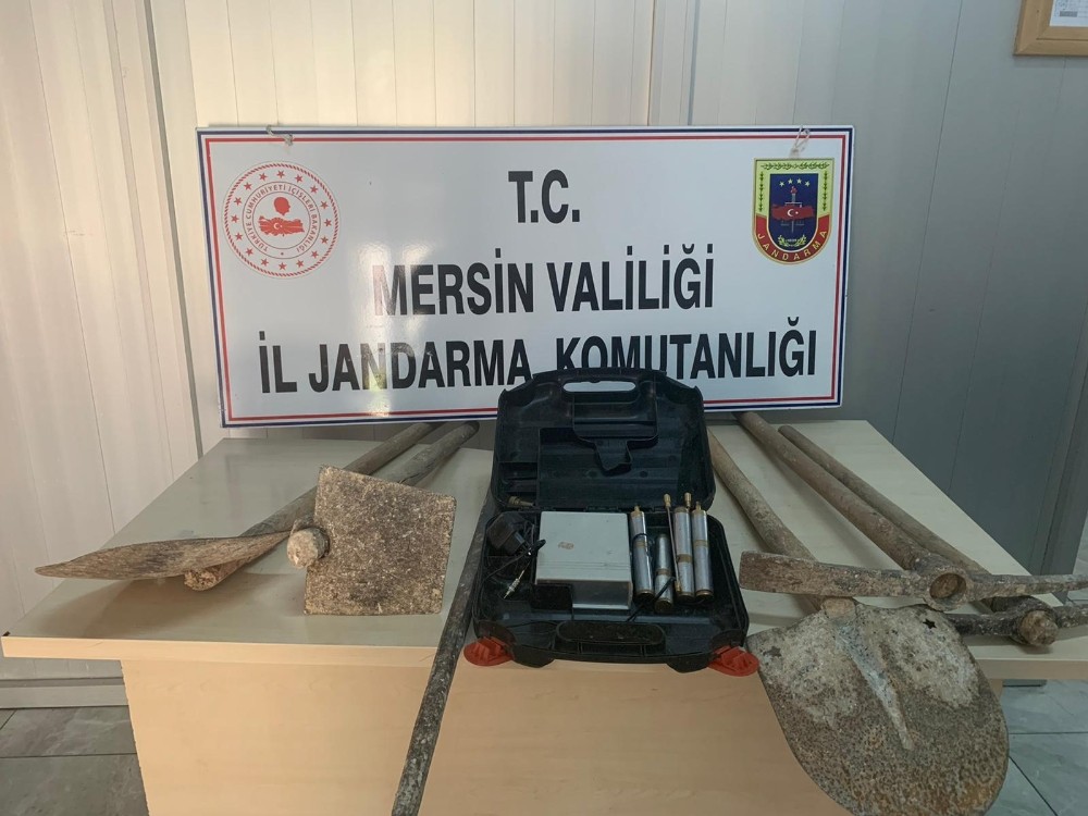 Mersin’de izinsiz kazı yapan 3 kişi yakalandı 