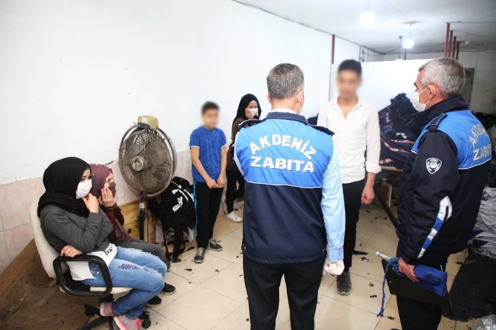 Mersin’de kaçak çalıştırılan tekstil atölyesi mühürlendi 