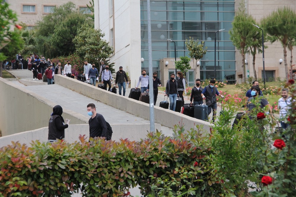 Mersin’de karantinası biten 167 kişi memleketlerine gönderildi 