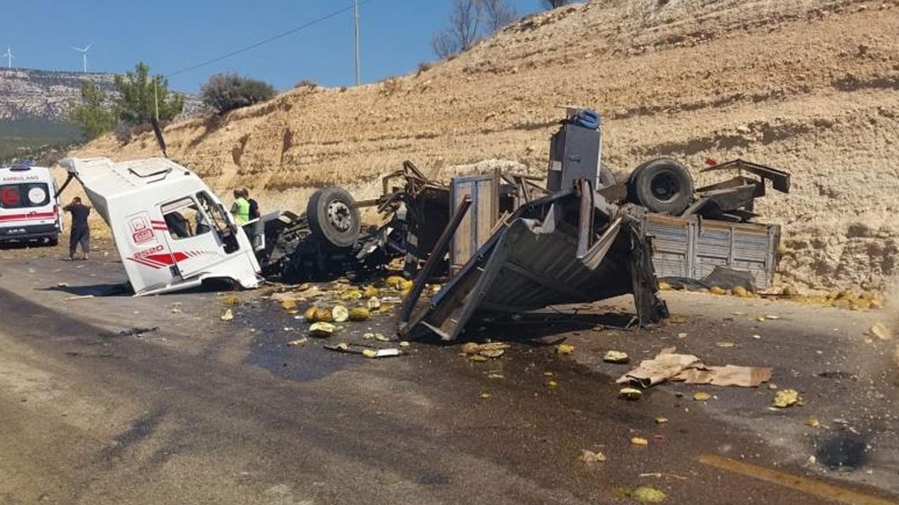 Mersin’de korkunç kaza! 3 ölü 6 yaralı