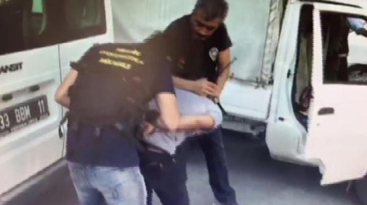 Mersin'de koşu bandından 40 bin uyuşturucu hap çıktı