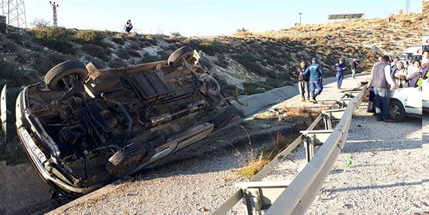 Mersin'de mağarayı ziyarete giderken feci kaza: 10 yaralı
