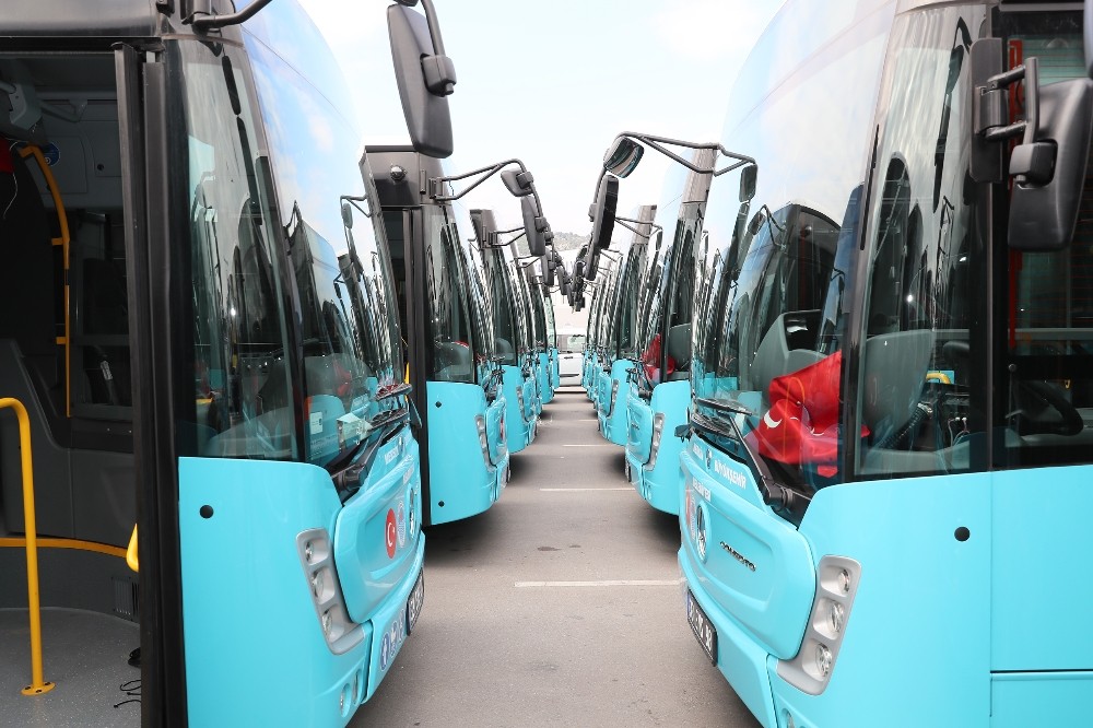 Mersin’de öğrenciler sınava ücretsiz taşındı 