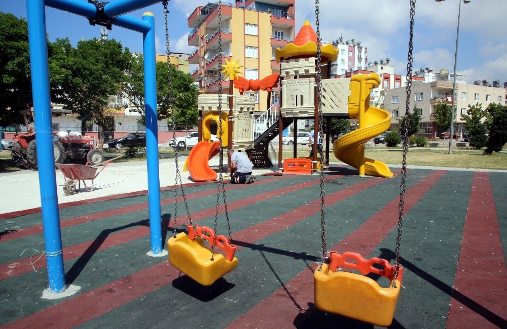 Mersin’de park ve yeşil alanlar normalleşme dönemine hazırlanıyor 