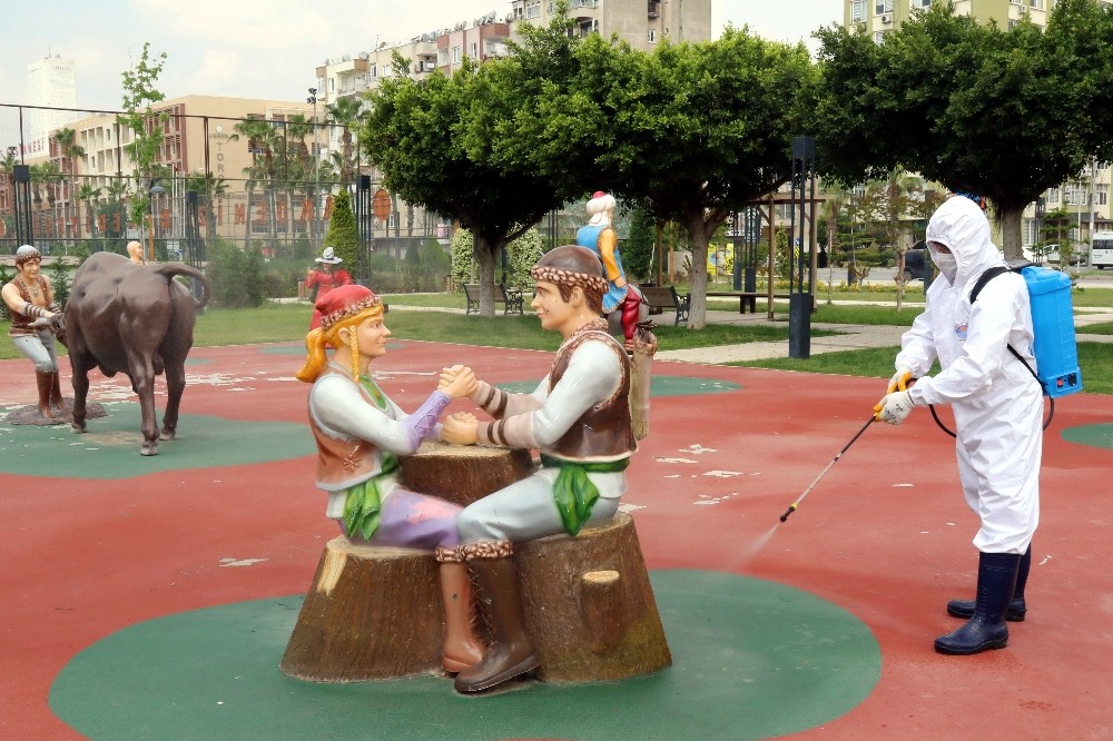 Mersin’de parklar, yaşlılar ve çocuklar için hazırlanıyor 