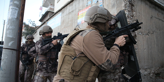 Mersin'de PKK operasyonu!