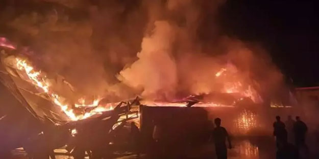 Mersin'de plastik fabrikasında yangın