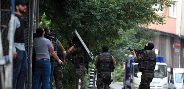 Mersin'de terör operasyonu: 2 gözaltı