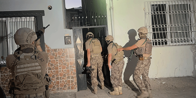 Mersin'de terör örgütlerine operasyon: 4 gözaltı kararı