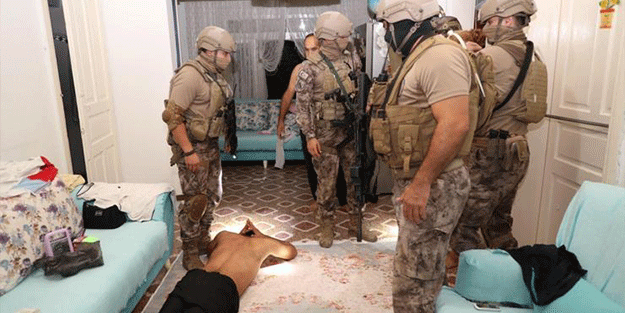 Mersin'de 'torbacı' operasyonu: 35 gözaltı