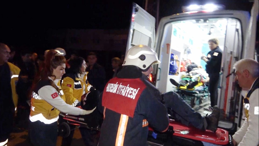 Mersin’de trafik kazası: 2’si ağır 5 yaralı 