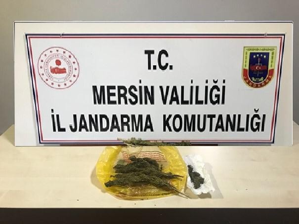 Mersin’de tren garındaki şahıs 15 gram esrarla yakalandı 