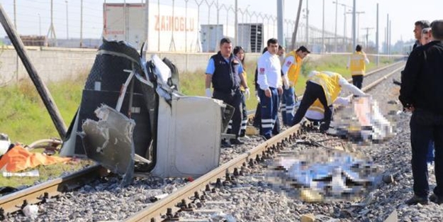 Mersin'de tren kazası: 9 ölü