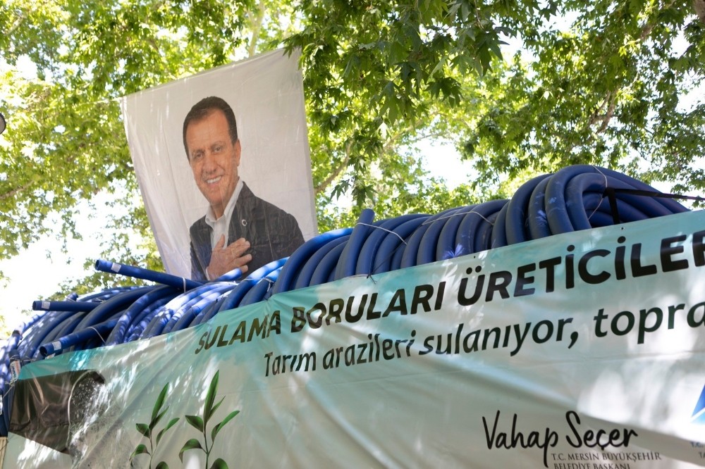 Mersin’de üreticilere 60 kilometre sulama borusu desteği 