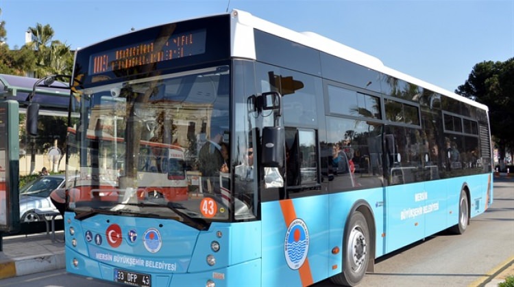 Mersin'de yaşlı kadın bindiği otobüste 'servet' unuttu