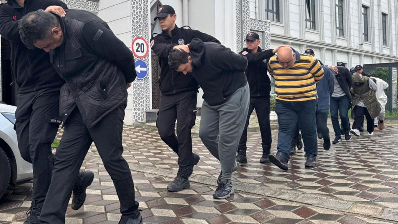 Mersin’de zehir tacirlerine büyük darbe: 90 kişi tutuklandı