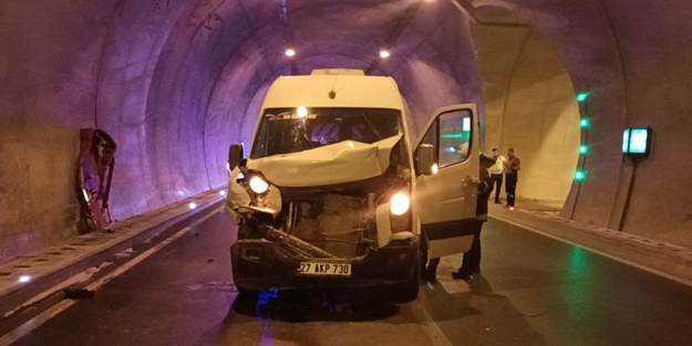 Mersin'de zincirleme trafik kazası! Ulaşım aksadı