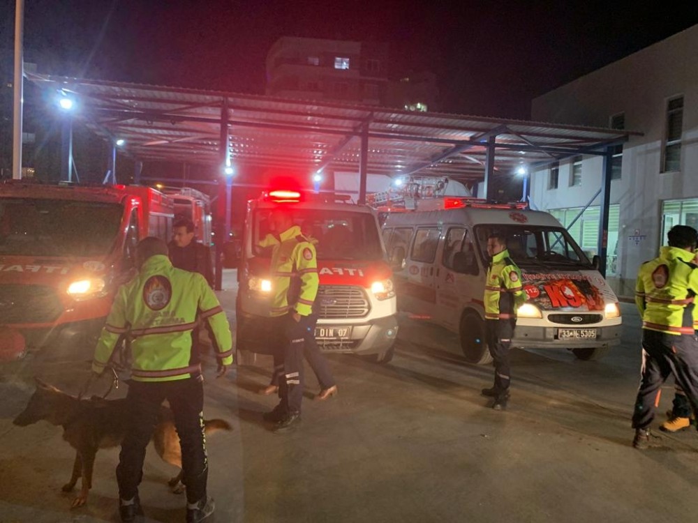 Mersin’den deprem bölgesine kurtarma ekibi gönderildi 