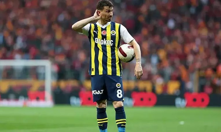 Mert Hakan'dan Galatasaray'a cevap! '' Tiyatroya son verdik''