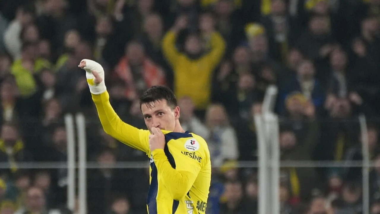 Mert Hakan'ın annesine verdiği cevap sosyal medyada gündem oldu