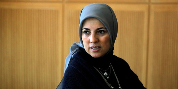 Merve Kavakçı: Batıda Müslüman kadın olma mücadelesi veriyoruz