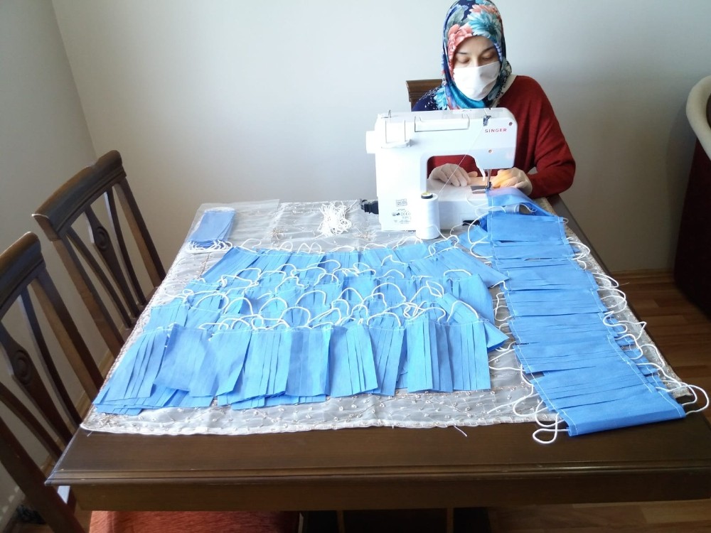 Merzifon HEM’den kaymakamlığa 15 bin maske 