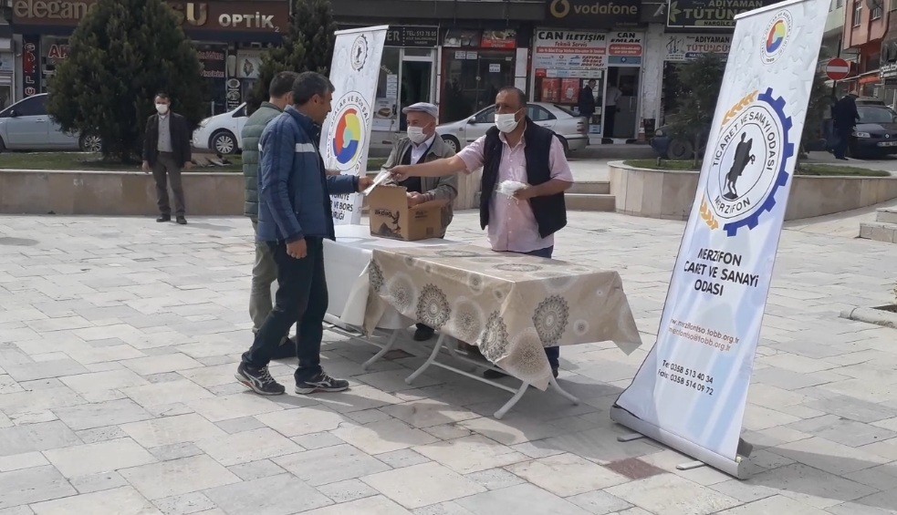 Merzifon TSO’dan vatandaşa maske 