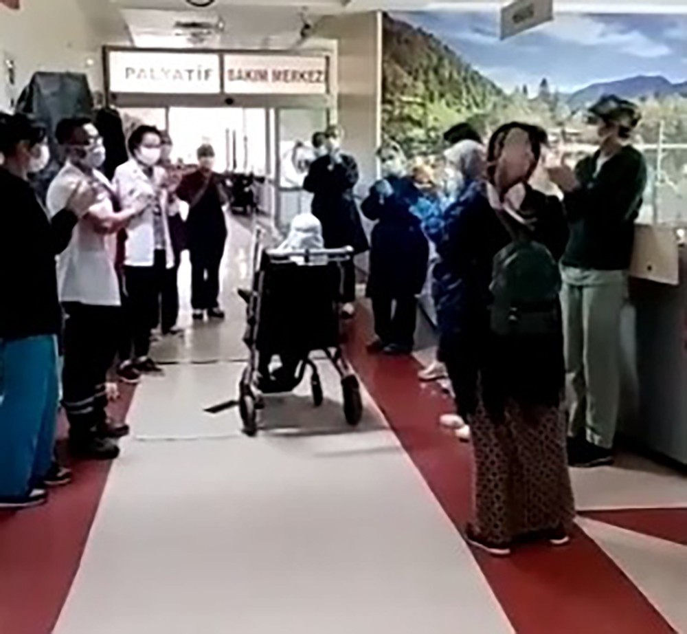 Merzifon’da 2 kadın korona virüsü atlattı 