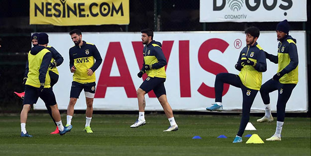 Mesai başlıyor! Fenerbahçe’nin topbaşı yapacağı tarih belli oldu