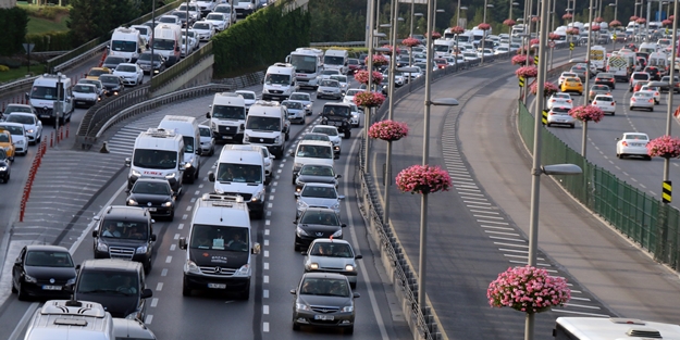 Mesai bitti! İstanbul'dan göç başladı