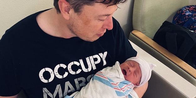 Mesaj mı veriyor? Elon Musk'ın gayrimeşru doğan bebeğine verdiği isim gündem oldu! "X Æ A-12"