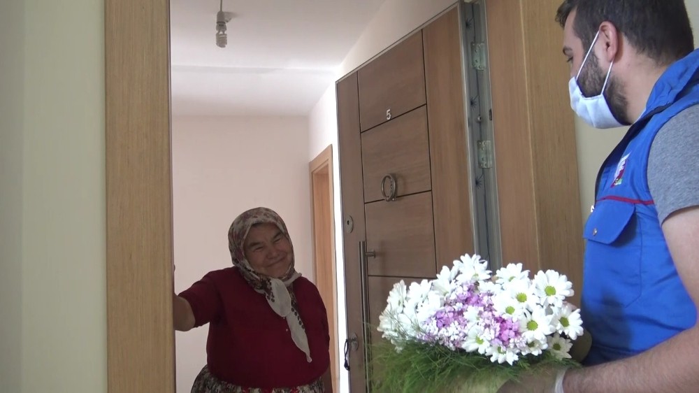 Mesajla Başkan Yavaş’tan annesine çiçek göndermesini istedi 
