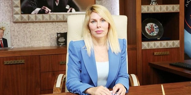 Mesajları gören rektör şoke oldu! Hemen paylaştı