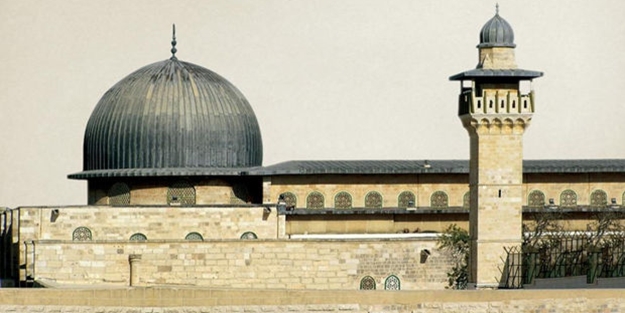 Mescid-i Aksa ümmetten ses bekliyor