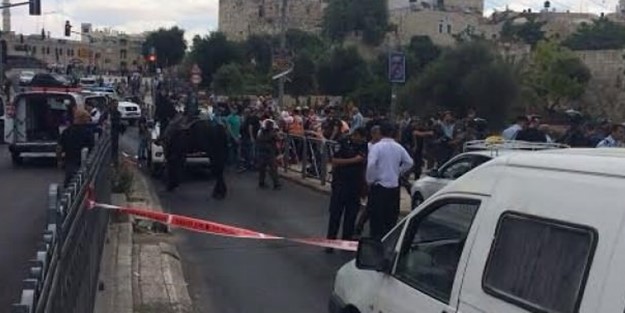 Mescid-i Aksa'da Filistinli genç öldürüldü!