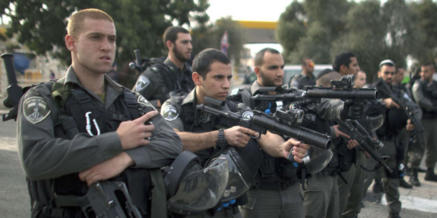 Mescid-i Aksa’da İsrail terörü