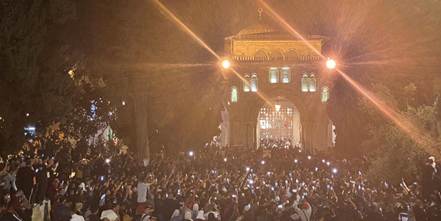 Mescid-i Aksa'da İsrail’e yoğun protesto
