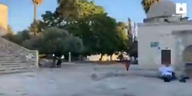 Mescid-i Aksa'dan son görüntüler geldi!