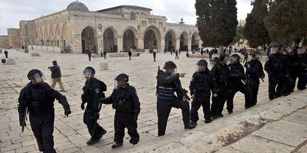 Mescid-i Aksa’ya girişler yasaklandı