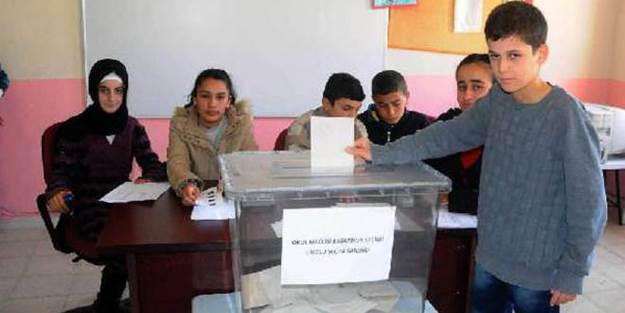 Mescid sözü veren öğrenci seçimi kazandı