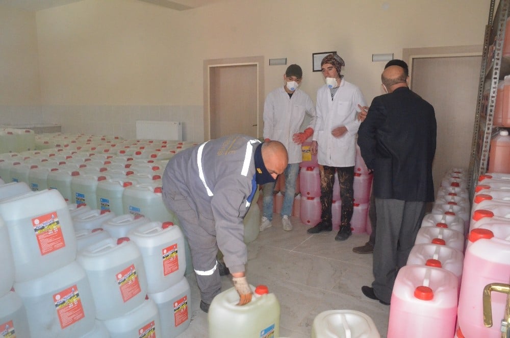 Meslek liseleri üretiyor Kırıkkale Belediyesi kullanıyor 