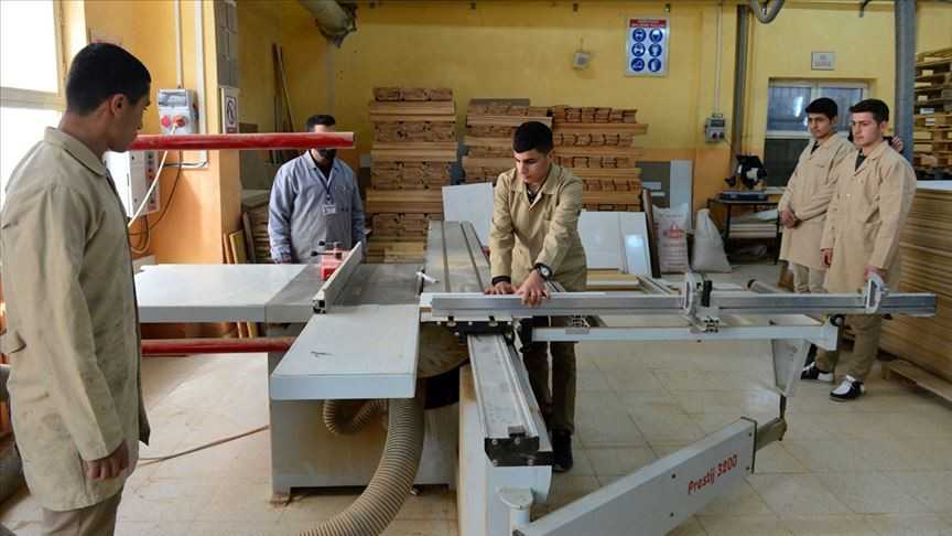 Meslek liselerinde yüz yüze dersler pazartesi günü başlıyor